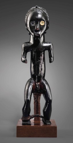 Fang reliquary figure